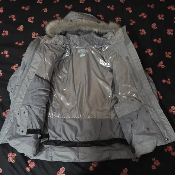 Columbia Women's Gray Puffer Jacket with Faux Fur Hood - Picture 3 of 7